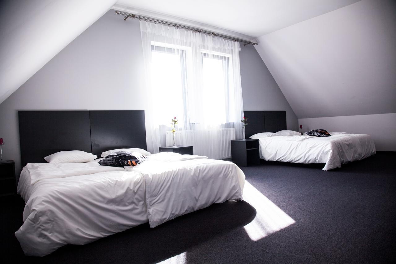 Bed and Breakfast Essenza Party Center Świdnica Exterior foto